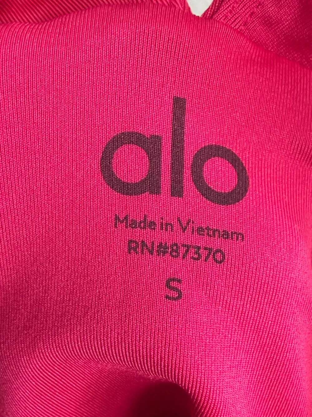 Alo Airbrush A Real Dark Raspberry Pink Bra Tank - Small